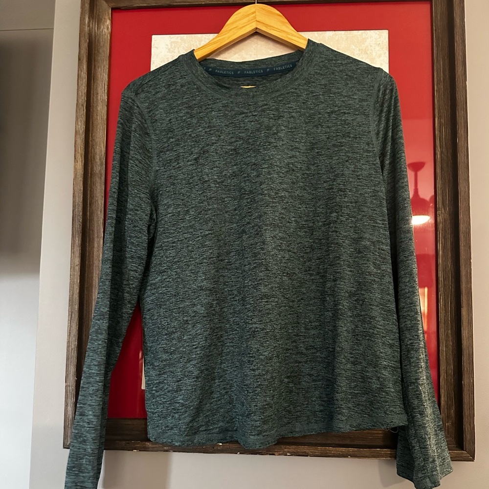 Fabletics Women's Long Sleeve Underscrub